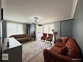ANA CADDE YANI KREDİ LİMİTSİZ 3+1 GENİŞ BOŞ ARAKAT DAİRE !!