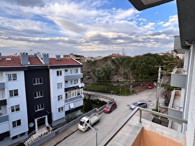 BARIŞ MAHALLESİ SİTE İÇERİSİNDE 3+1 FERAH KOMBİLİ DAİRE