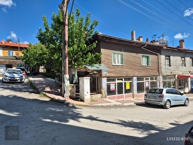 KOZADAN ACIPAYAM YEŞİLYUVA MEYDANDA SATILIK KÖŞEBAŞI BİNA
