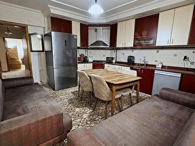ŞEMİKLER MAHALLESİNDE SATILIK GENİŞ 2+1 DAİRE
