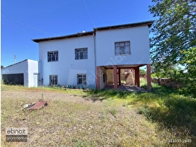 SATILIK MÜSTAKİL EV VE BAHÇE ALTINKAYA KÖYÜNDE