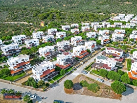 Asos Kocaköy Mevkii Özel plajlı Site İçinde Tripleks Villa