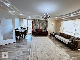 Kent Park Yanı Yelken II Sitesinde AraKat Süper Daire