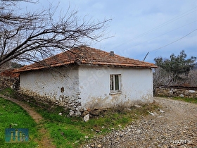Kazdağları Bayramiç çalıdağı köyünde ful doğa manzaralı Taş Ev