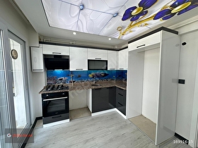 ÇÖZÜM EMLAKTAN MURADİYEDE 1+1 ÖN CEPHE BALKONLU SATILIK DAİRE