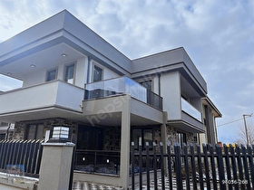 ÇEVREYOLUNDA KÖŞE VİLLA