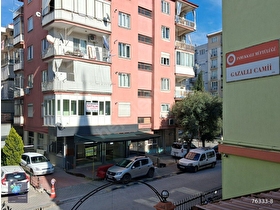 SAHİBİNDEN SATILIK DAİRE ATATÜRK CAD KÖŞESİ 3+1 KOMBİ  ENGELLİ VE İŞYERİNEde UYGUN ASANSÖRLÜ BALKON