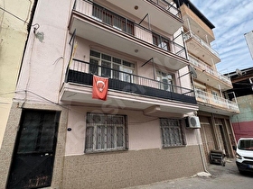 Karabağlarda Merkezi Konumda 3+1 Geniş  ve Aydınlık Daire