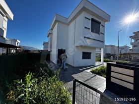 Seferihisar cumhuriyet mah de satılık müstakil tadında villa