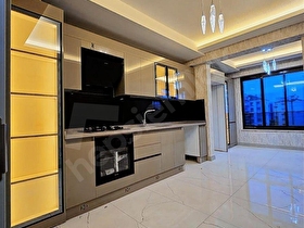 YÜKSEL ŞAHİNDEN YAZIRDA İSTANBUL CD. YANI SIFIR 2,5+1 DAİRE