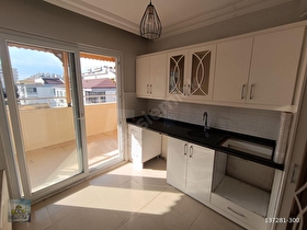 YEDİTEPE DE MERKEZİ KONUMDA SATILIK TERAS KAT 2+1 DAİRE