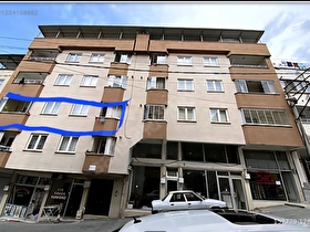 MBT GAYRİMENKULDEN YEŞİLTEPEDE MERKEZİ KONUMDA 3+1 TEMİZ DAİRE