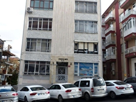 ESAT BANKACI SOKAK SATILIK 2+1 KOMBİLİ VE MOBİLYALI YENİLENMİŞ DAİRE