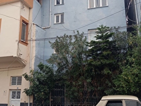 Altıparmaktan Kozan Merkezde Pansiyon Ruhsatlı 3 Katlı Bina