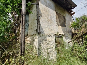 SATILIK MÜSTAKİL KARGİR EV VE ARSASI
