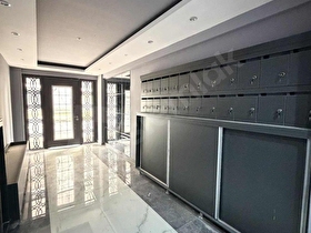 Ergenekon Mahallesinde Havuzlu, 2+1 Kapalı Mutfak Satılık Daire