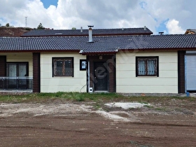 Baraj Evlerinde 3+1 Müstakil Bahçeli Köşe Ev