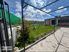 HÖBEKTE 3 DÖNÜM TARLA İÇİNDE VİLLA