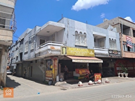 ANAFARTALAR LİSESİ CİVARI CADDE ÜZERİNDE 3 DAİRE 3 İŞYERİ İÇİ TEMİZ KOMPLE CAZİP SATILIK BİNA