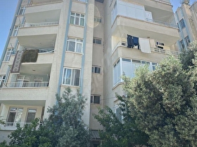 Taşucu merkezde geniş satılık daire