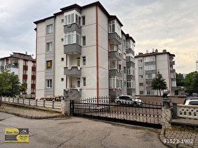 SITE İÇİ SATILIK 3+1 ARAKAT DAIRE