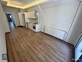 Çarşı Merkezine Yakın Kulanışlı Balkonlu 1+1 Satılık daire