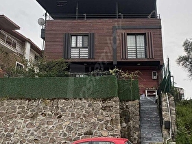 ERGENEKON MAHALLESİNDE SATILIK VİLLA