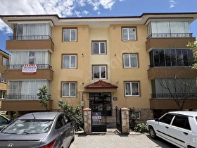 TUNCAYGÜLDEN SATILIK ARA KAT FERAH DAİRE | ÇAKIRKENT SİTESİ
