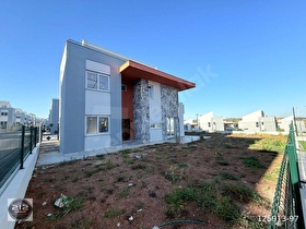 KERVANBAŞI GROUP Güvencesi ile Kabasakalda 5+1 havuzlu güvenlikli site içerisinde Satılık Villa