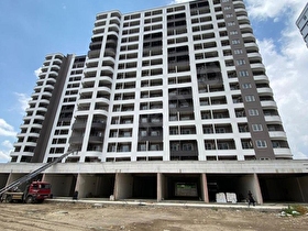 MURAT EMLAKTAN İLKEM CENTERDA 50 METRE KARE 1+1 AMERİKAN MUTFAK SATILIK DAİRE.