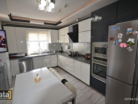 MERKEZ MAHALLESİN de 4+1 HAVUZLU MASRAFSIZ SATILIK DAİRE