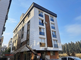 ÇÖZÜM EMLAKTAN MURADİYE İSTASYON BÖLGESİ 1+1 ARA KAT DAİRE