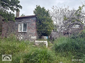 AYVACIK BABADERE KÖYÜNDE SATILIK KÖY EVİ
