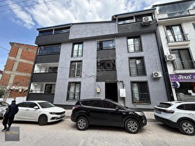 ÇİÇEKLİDEDE TAKSİ DURAĞIN KARŞISI SATILIK 2+1 ARA KAT ASANSÖRLÜ