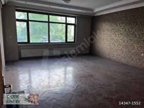 ÇİÇEKTEN BALGAT CEYHUN ATUF KANSU CADDESİNDE 1.KAT ÖN CEPHE KİLERLİ GENİŞ 3+1