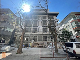 BAHÇELİ 64. (ESKİ 32) SOKAKTA BİRCANDAN 1+1 TERASLİ BAHÇE KATI SIFIR 55 m² ASANSÖRLÜ KAPALI GARAJLI