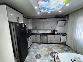 ACİL SATILIK TURGUTLU YÖRÜK EMLAK  DAN YEDİEYLÜL MAHALLESİNDE 160 M2 3+1 DOĞALGAZLI 2.KAT DAİRE