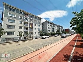 NAZAR EMLAK DAN 3+1 METRO VE HASTANE KARŞISI SİTE İÇİNDE DAİRE