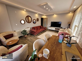 AYVALIK 150 EVLERDE SATILIK DOĞALGAZLI 3+1 GENİŞ DAİRE