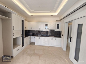 BEŞTEPEDE SATLIK FULL+FULL MASRAFSIZ CADDE ÜZERİ ARA KAT DAİRE