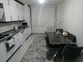 Hamidiye mahallesi belediye cadde üzeri 3+1 satılık geniş ve ferah daire cadde cepheli