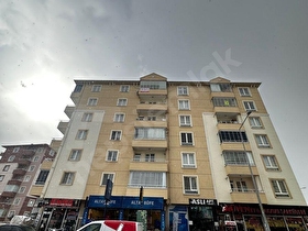 BARBAROS MAH.ANAFARTALAR CADDESİ ÜZERİ SATILIK TER TEMİZ BAKIMLI 3+1 DAİRE
