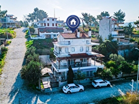 Kuşadasında Deniz Manzaralı 7+2 Müstakil Villa