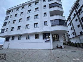 Pelitköyde 2+1 salon mutfak bir hazır kiracılı yatırımlık daire