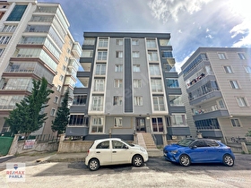 Çobanlı Tramvay Durağının Bir Sokak Üstünde Satılık 3+1 Daire