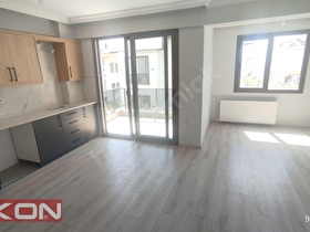 İLKONDAN MERKEZİ KONUMDA SATILIK 2+1 FIRSAT ÇATI DUBLEKS DAİRE