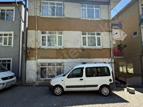 KURUÇEŞME MERKEZ DE SATILIK 1+1 Büyük m2 GİRİŞ KAT DAİRE
