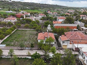 VERAdan KAYMAKLI DA SATILIK MÜSTAKİL EV ve 704M2 ARSASI