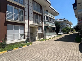 SAPANCA GÖL EMLAKTAN SİTE İÇİ 3+1 ASANSÖRLÜ SATILIK YENİ ARA KAT DAİRE