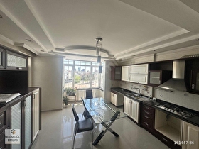 DİUSBURG BUL . BİR İÇERİ TRANVAY YANI 4+1 ULTRA LÜKS GÖBEK DAİRE